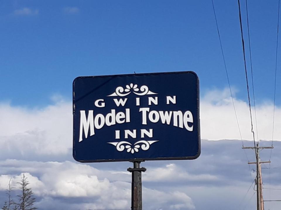Model Towne Inn Motel Gwinn Exteriör bild