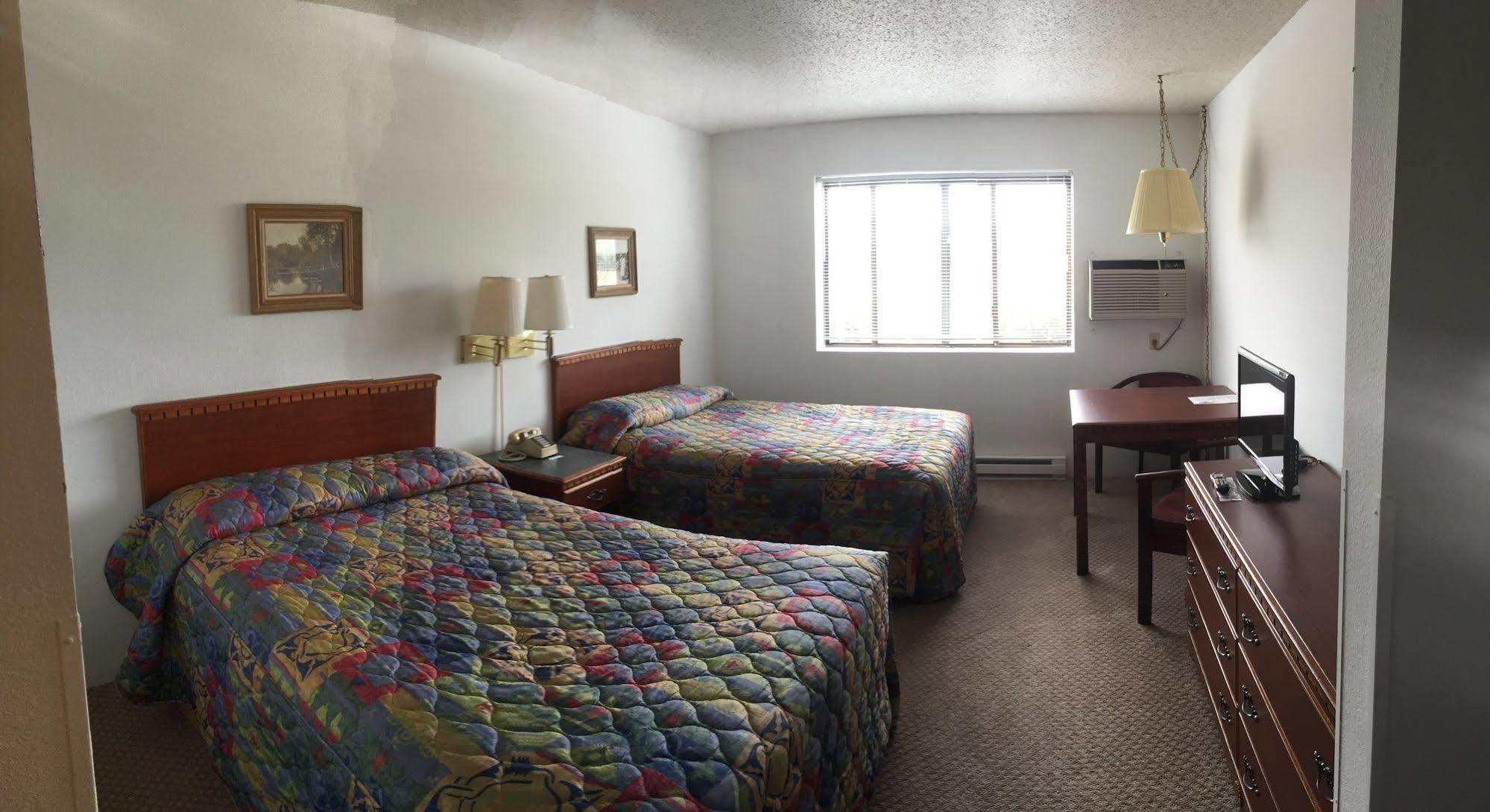 Model Towne Inn Motel Gwinn Exteriör bild